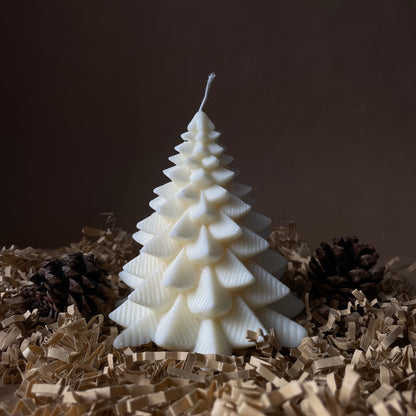 Evergreen Glow – Handcrafted Christmas Tree Candle